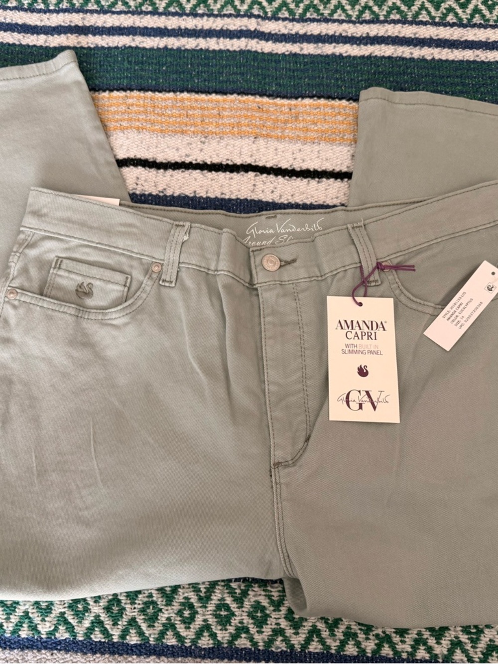 NWT Gloria Vanderbilt Amanda Capri in Sage Green Size 14